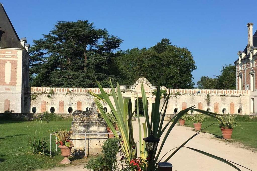Maison de ville proche beauval avec parking Selles-sur-Cher Extérieur photo